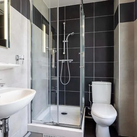 Bijou Hotel 3*